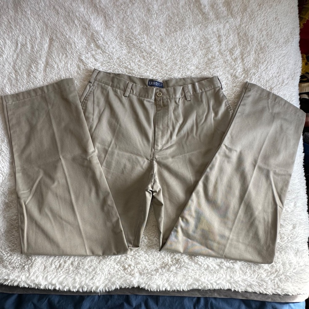 IZOD American Chino Men's 36x34 Khaki Pants Classic Fit Flat Front Tan Cotton